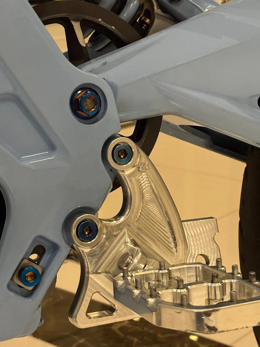 Titnaium Peg Bracket Bolts (All emoto)